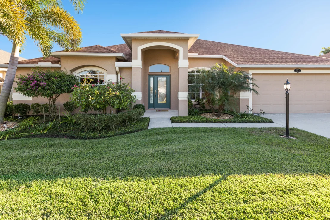 Photo of 2212 Woodfield Circle