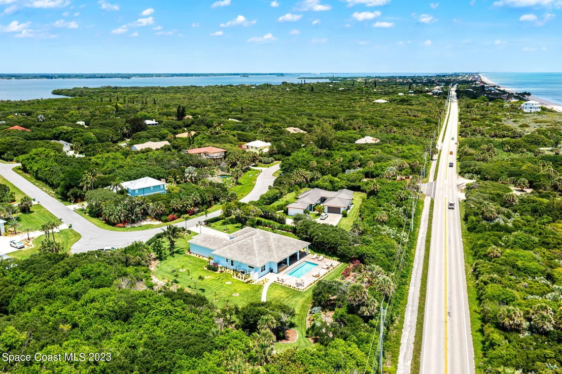 Photo of 6231 Windward Lane