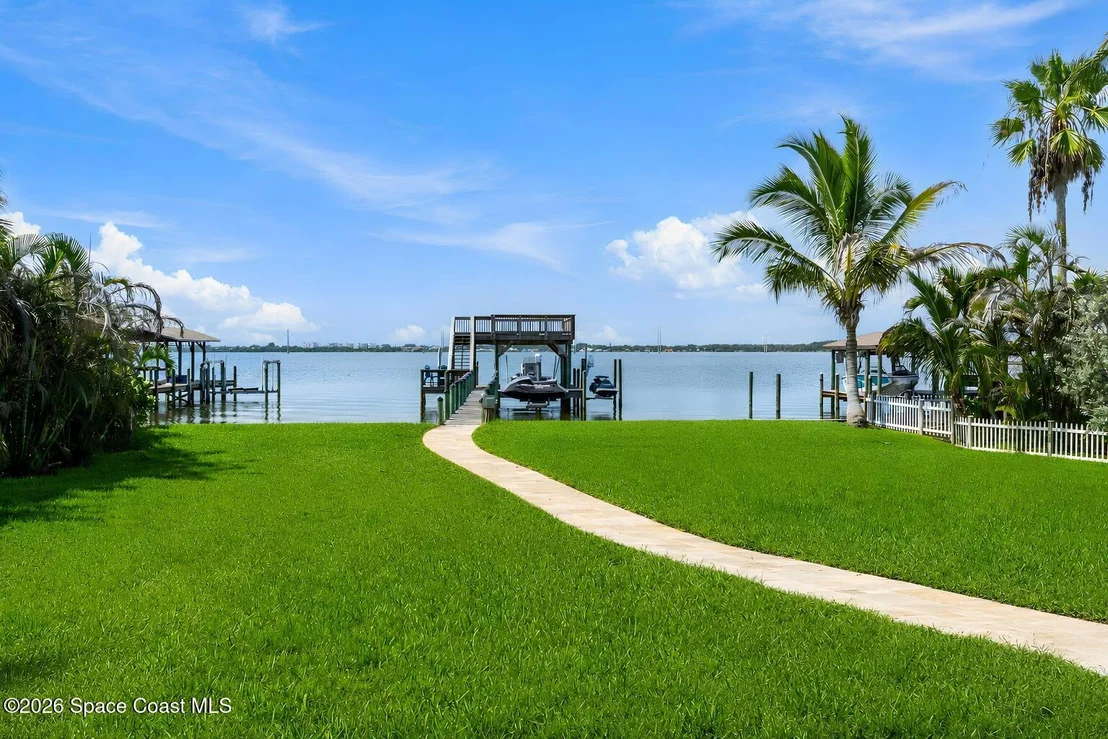 Photo of 417 Riverview Lane
