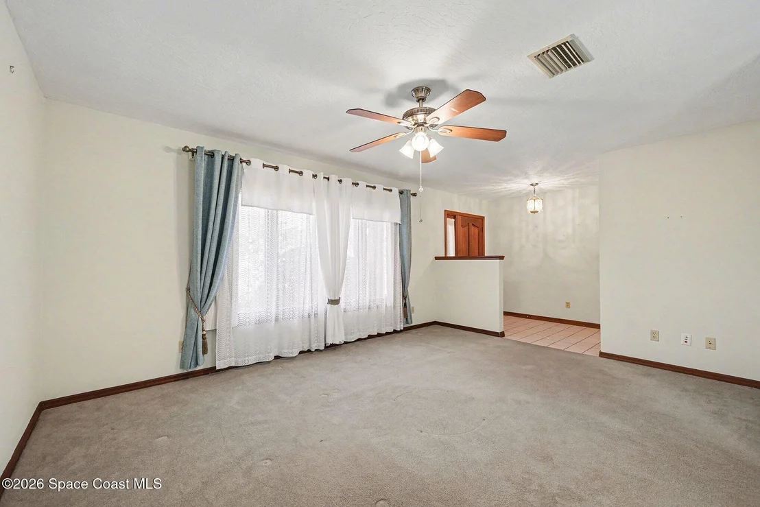 Photo of 2001 Thistle Drive