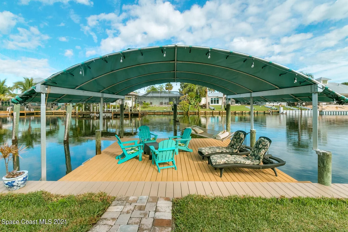 Photo of 481 Cardinal Drive