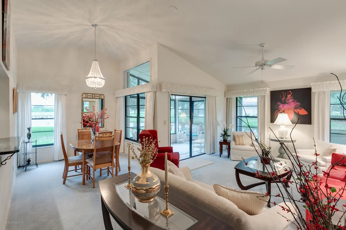 Photo of 906 Ridge Lake Drive