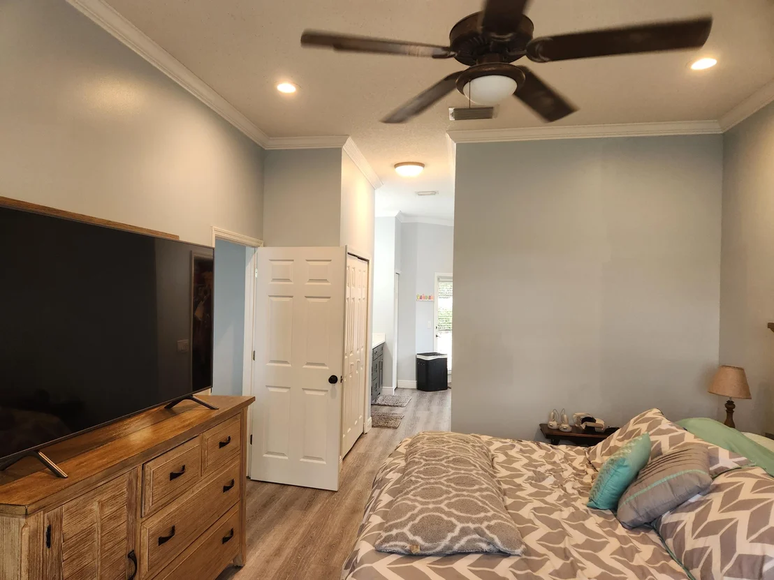 Photo of 5050 3rd Manor