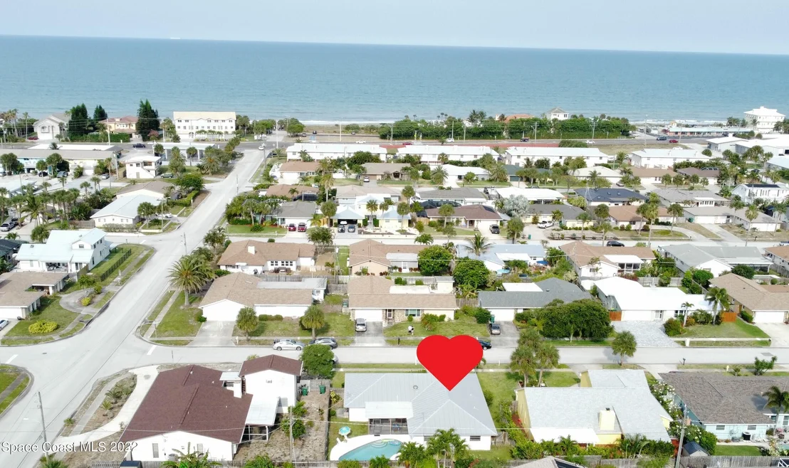 Photo of 710 Hibiscus Drive