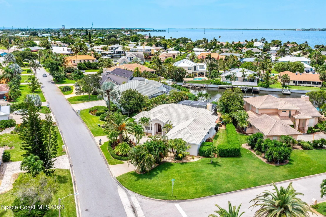 Photo of 2002 Neptune Drive