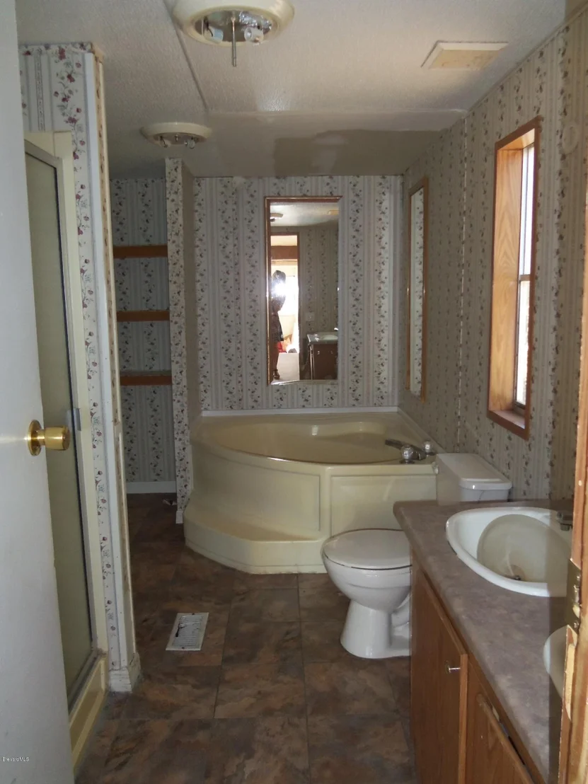 Photo of 6952 Aster Drive