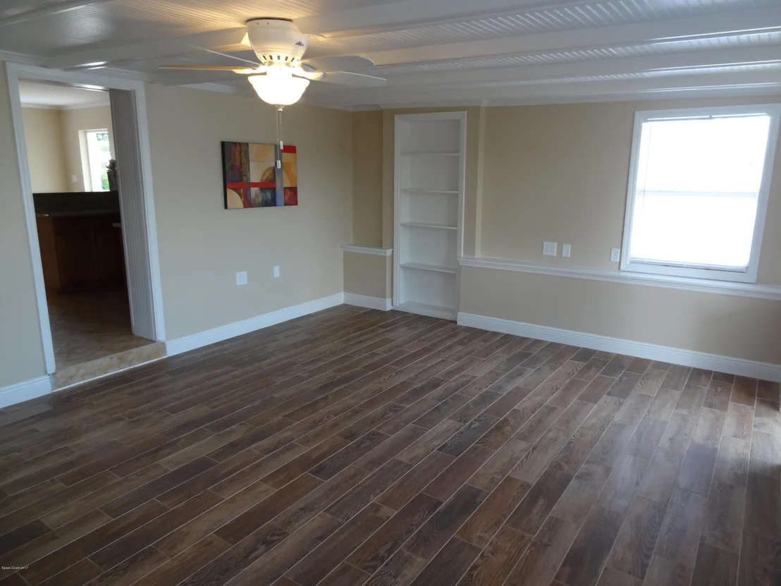 Photo of 3263 Jackson Avenue NE