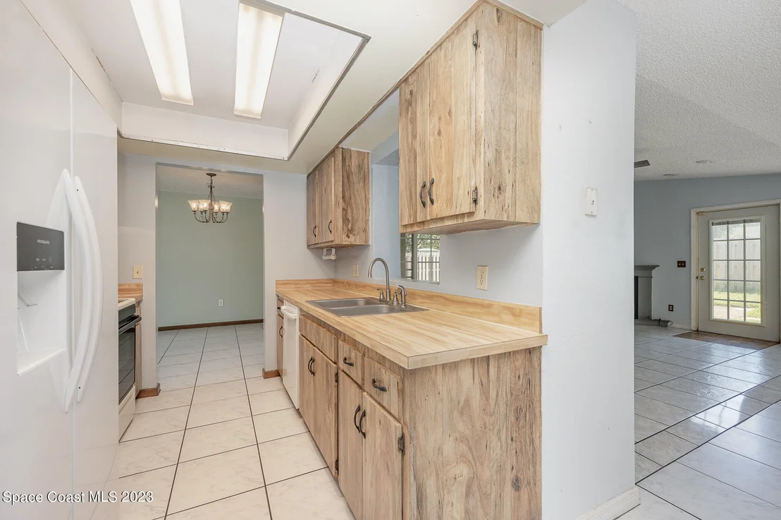 Photo of 845 Westport Drive
