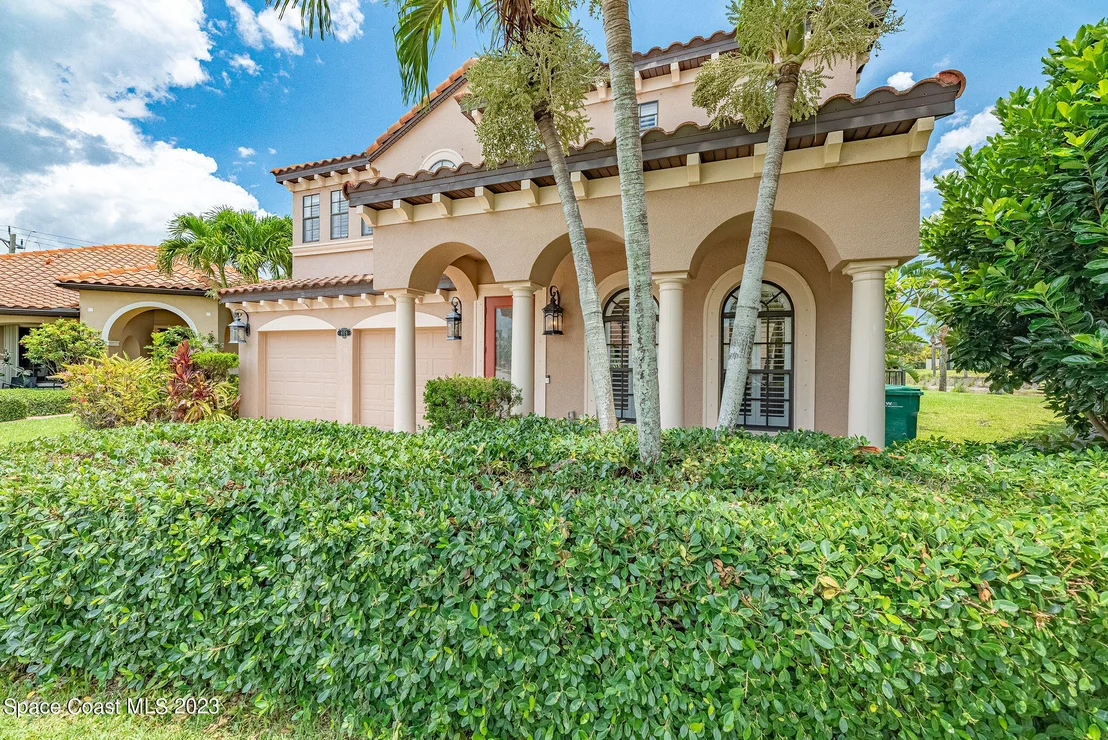Photo of 609 Monterey Drive