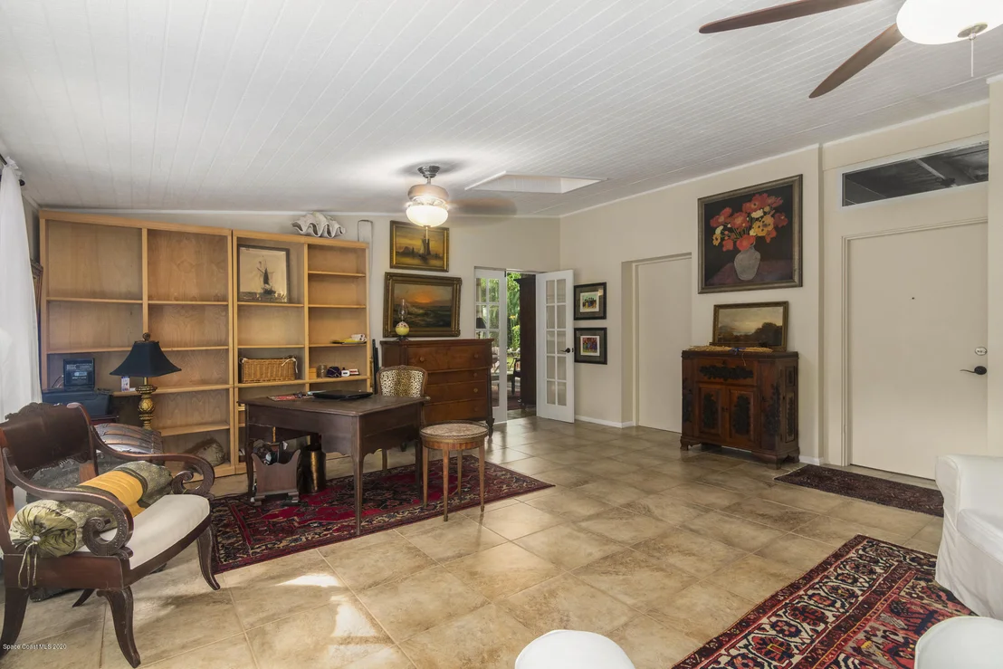 Photo of 5880 Crane Road
