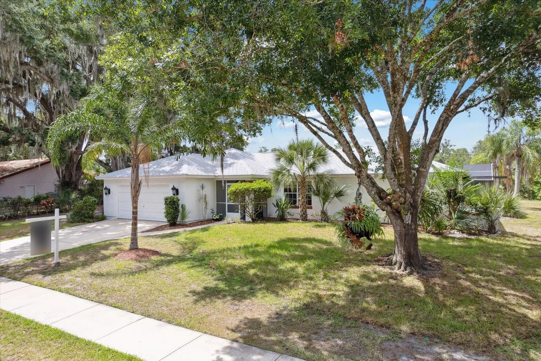 Photo of 1270 Meadowbrook Road NE