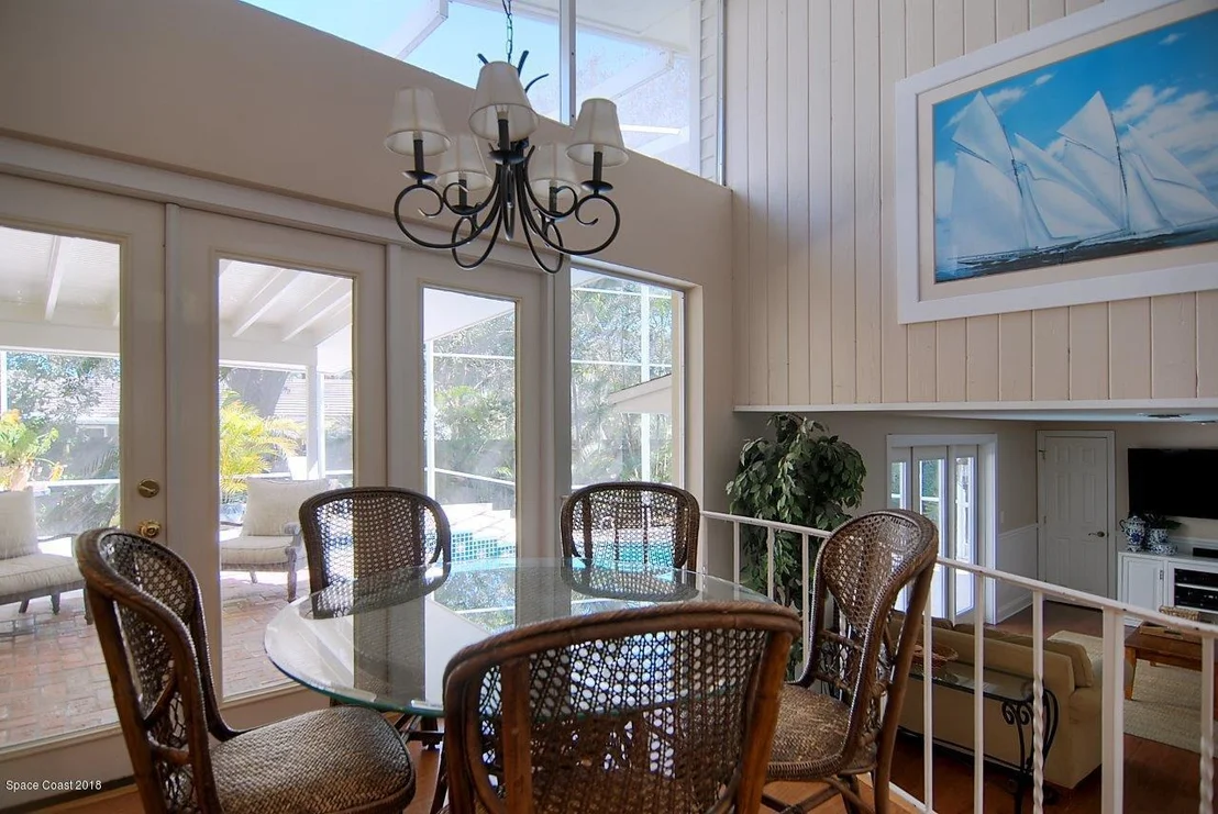 Photo of 405 Riverside Drive