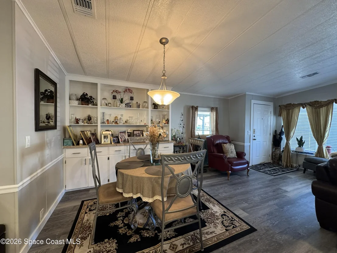 Photo of 915 Hemlock Street