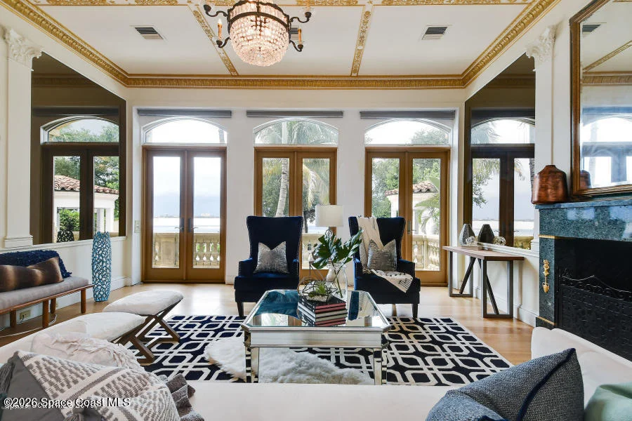 Photo of 1000 N Riverside Drive