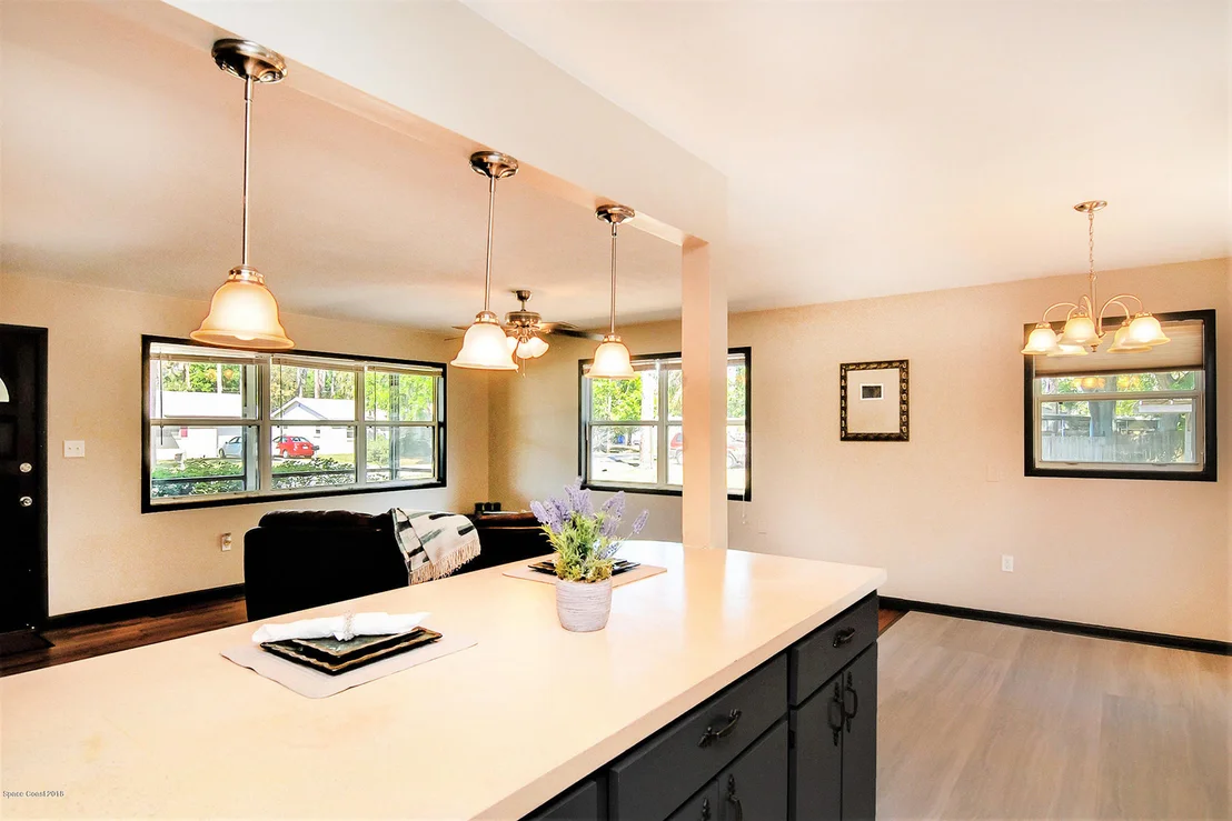 Photo of 1053 Bernice Road