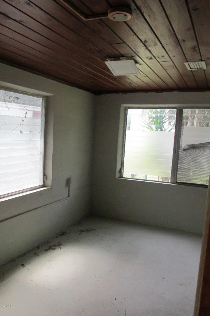 Photo of 1825 Palm Boulevard