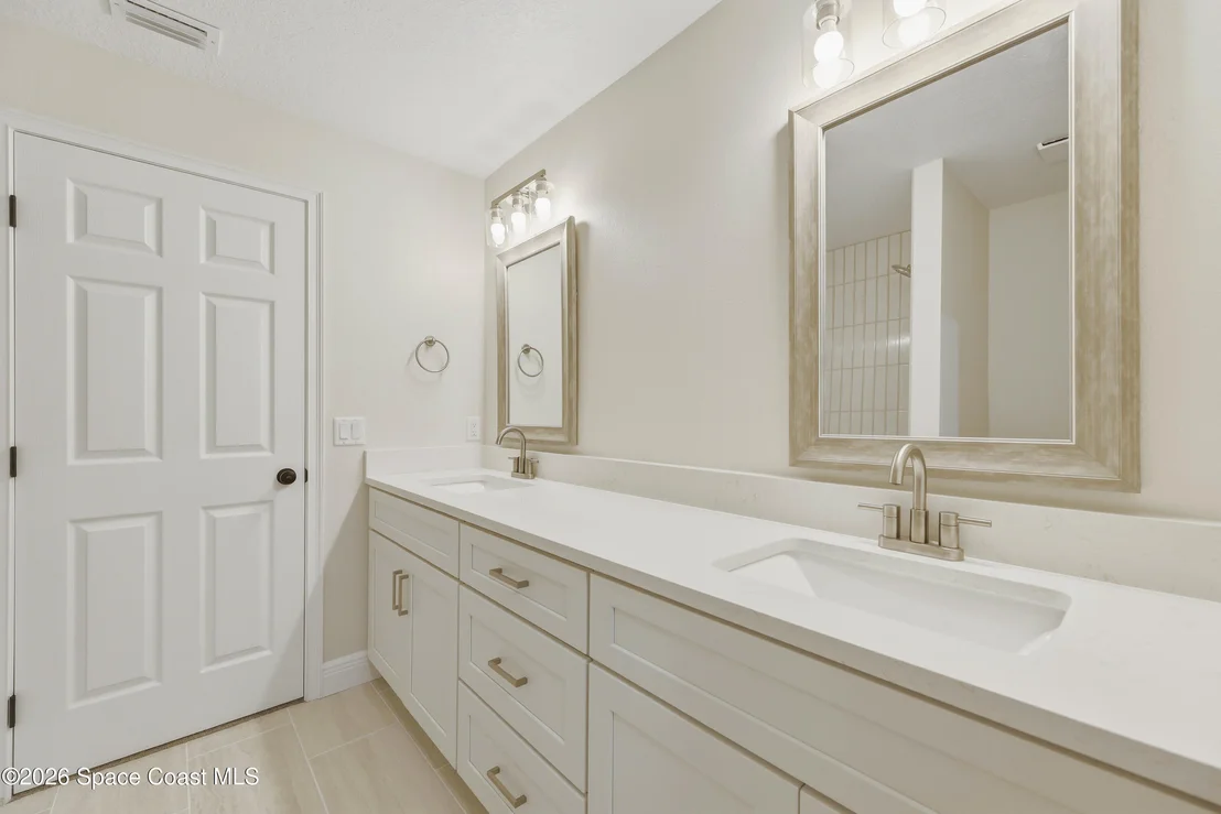 Photo of 5816 Hammock Street