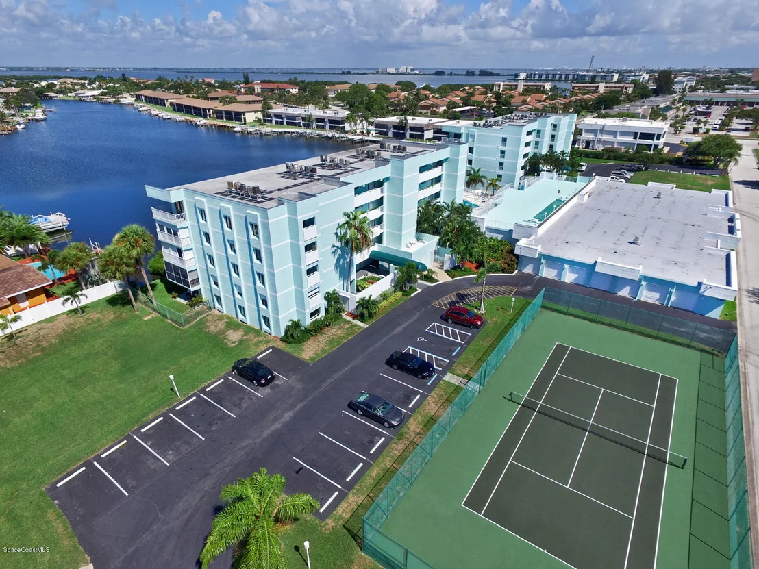 Photo of Unit 1205 at 1700 Commodore Boulevard