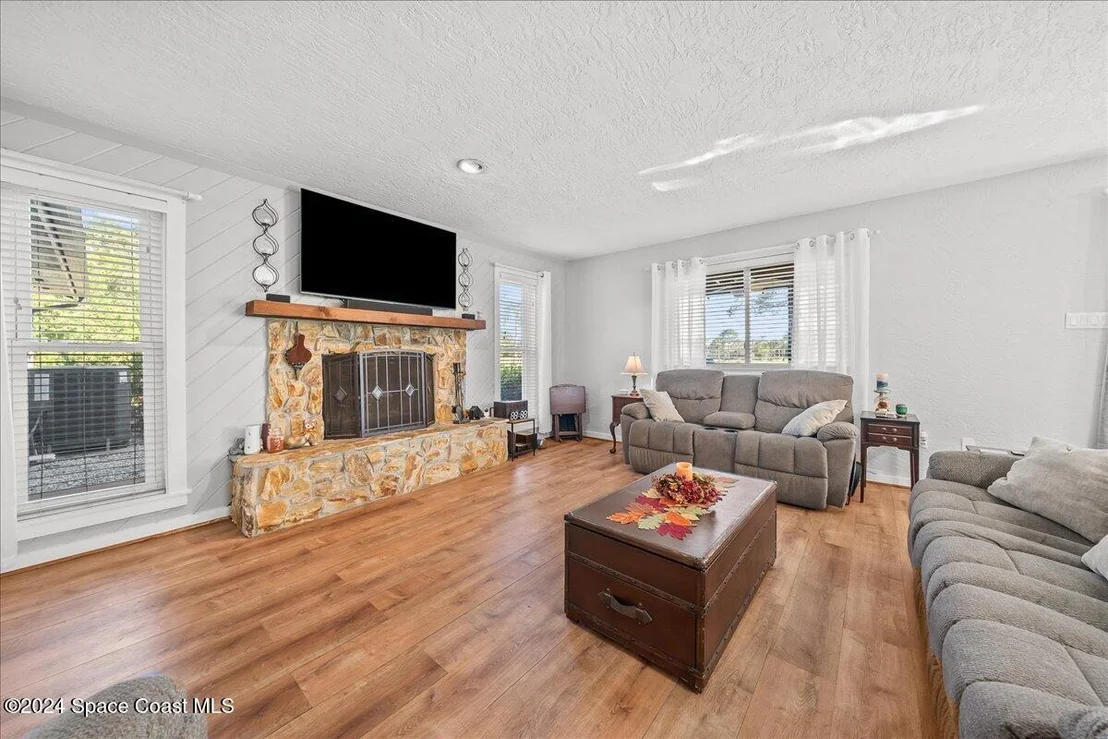Photo of 521 Pinehurst Avenue