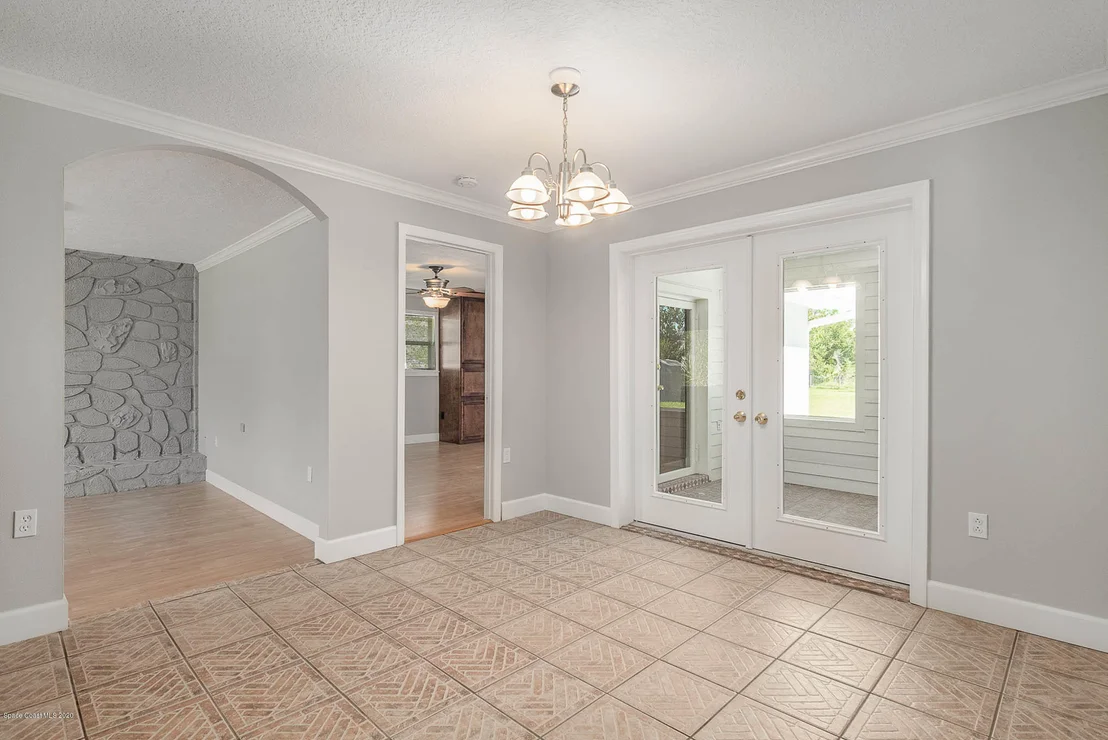 Photo of 4230 Lakeglen Drive