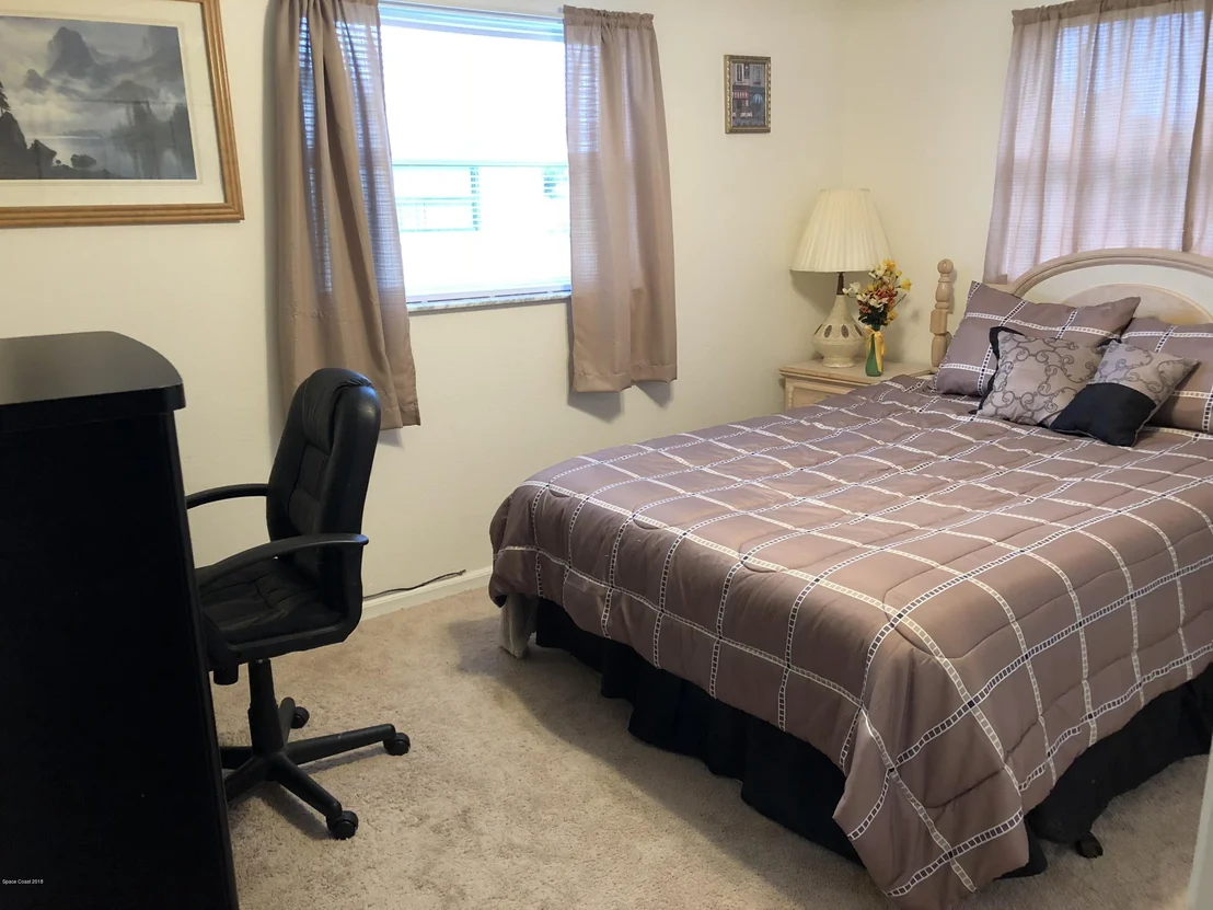 Photo of 976 Cardon Drive