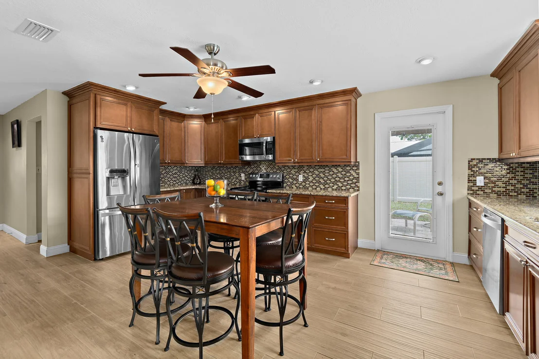 Photo of 969 Bayberry Lane