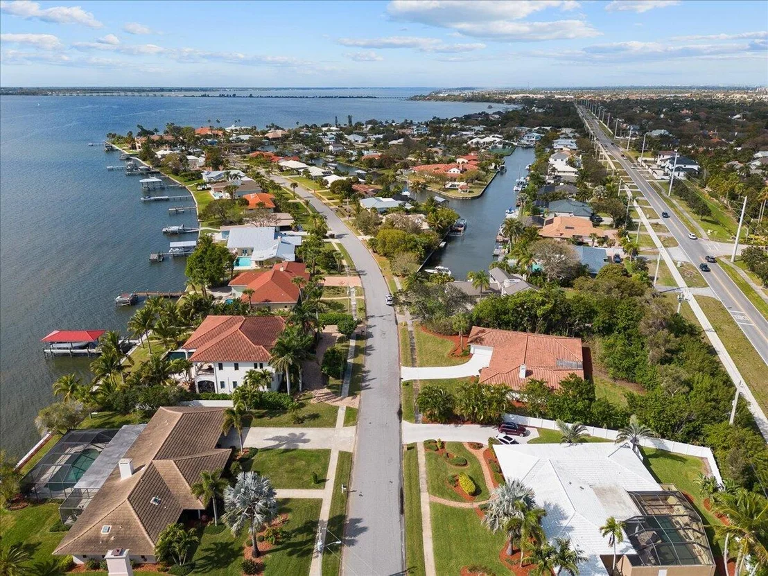 Photo of 716 Malibu Lane