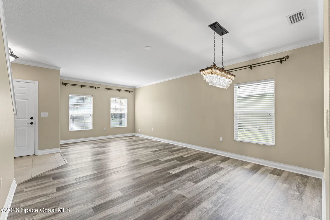 Photo of 641 Dillard Drive SE