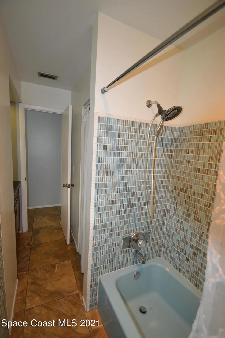 Photo of 758 Mohawk Avenue