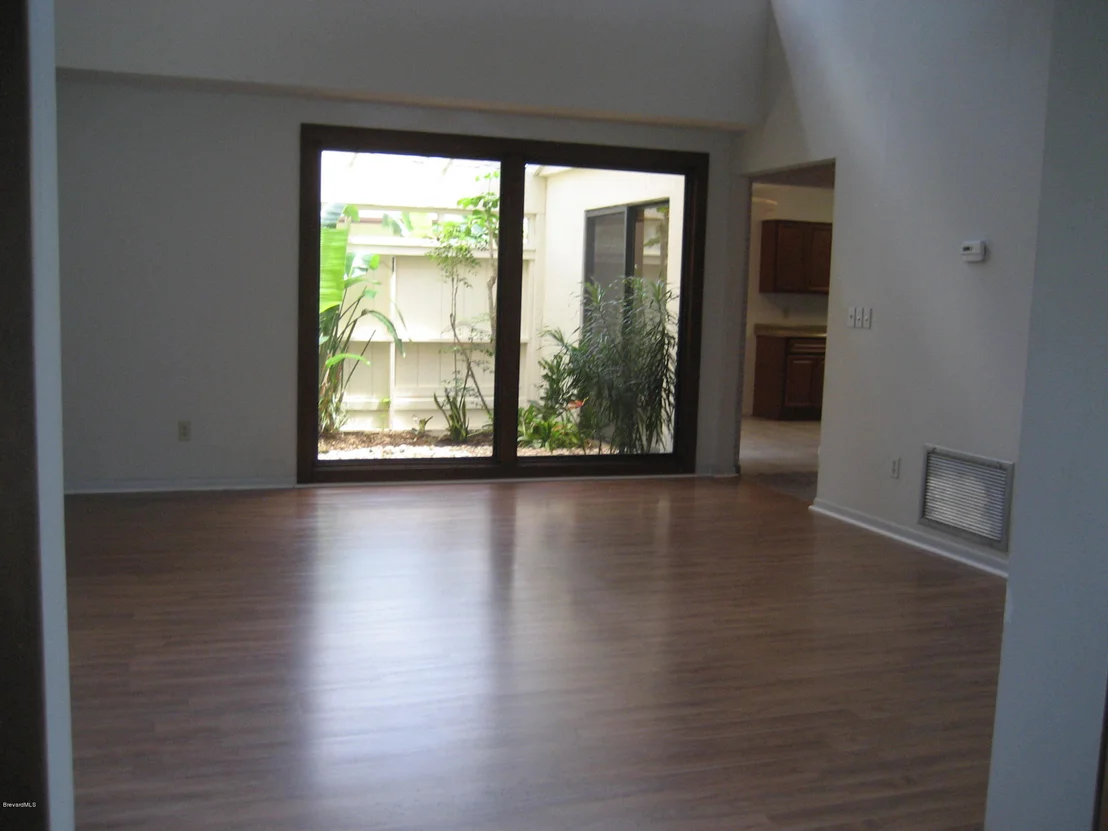 Photo of 240 Bayhead Drive