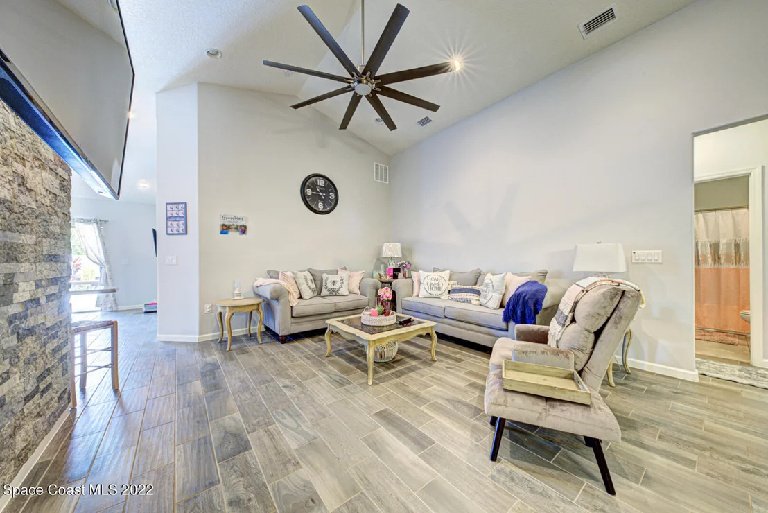 Photo of 1556 Fuji Drive