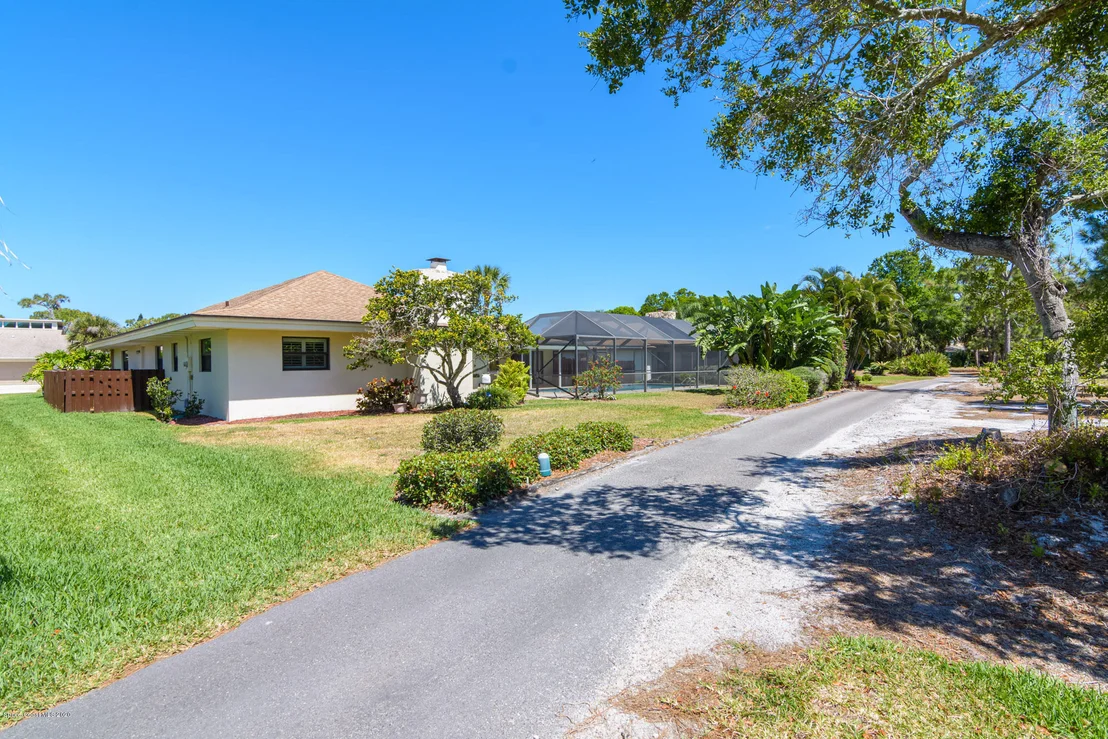 Photo of 655 Doral Lane