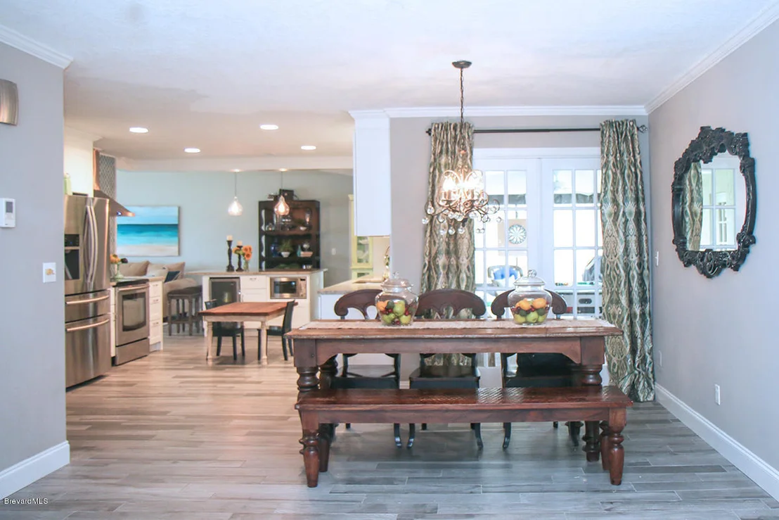 Photo of 595 Deerfield Drive