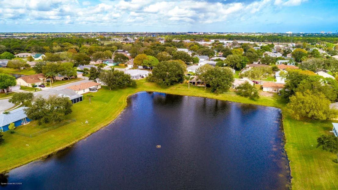 Photo of 217 Oak Lake Road