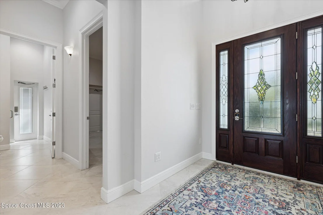Photo of 3835 Riverside Drive