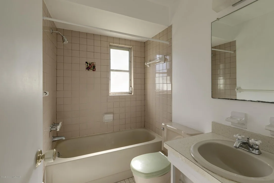 Photo of 1004 Woodsmere Circle