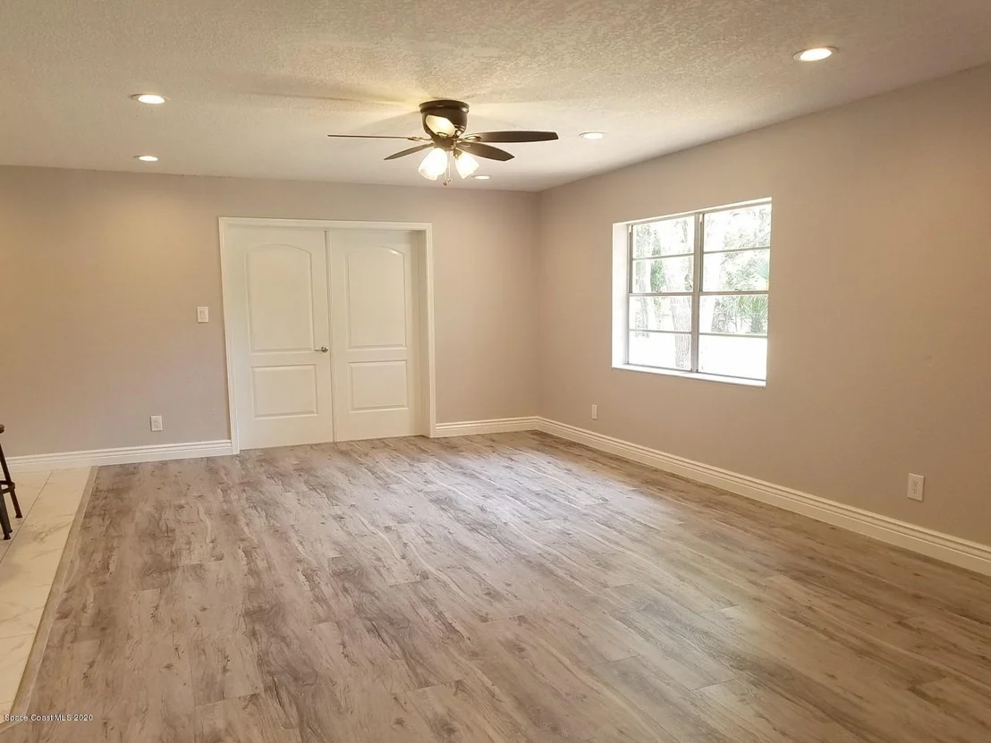 Photo of 5040 Scott Road