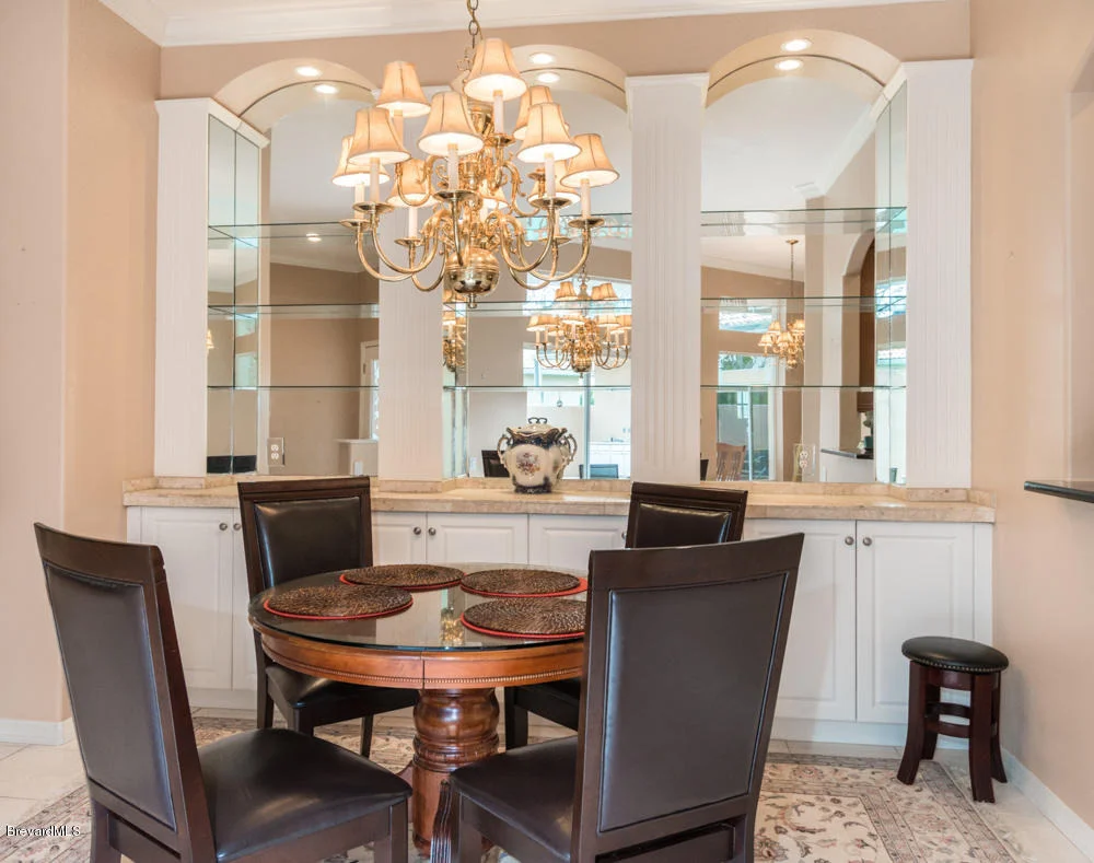 Photo of 985 Palm Brook Drive