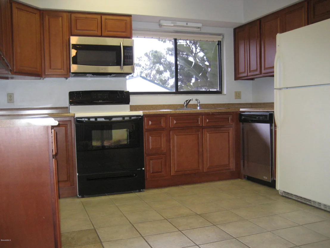 Photo of 240 Bayhead Drive