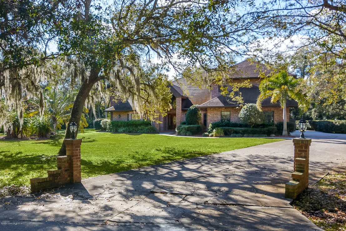 Photo of 3905 Hidden Oaks Lane