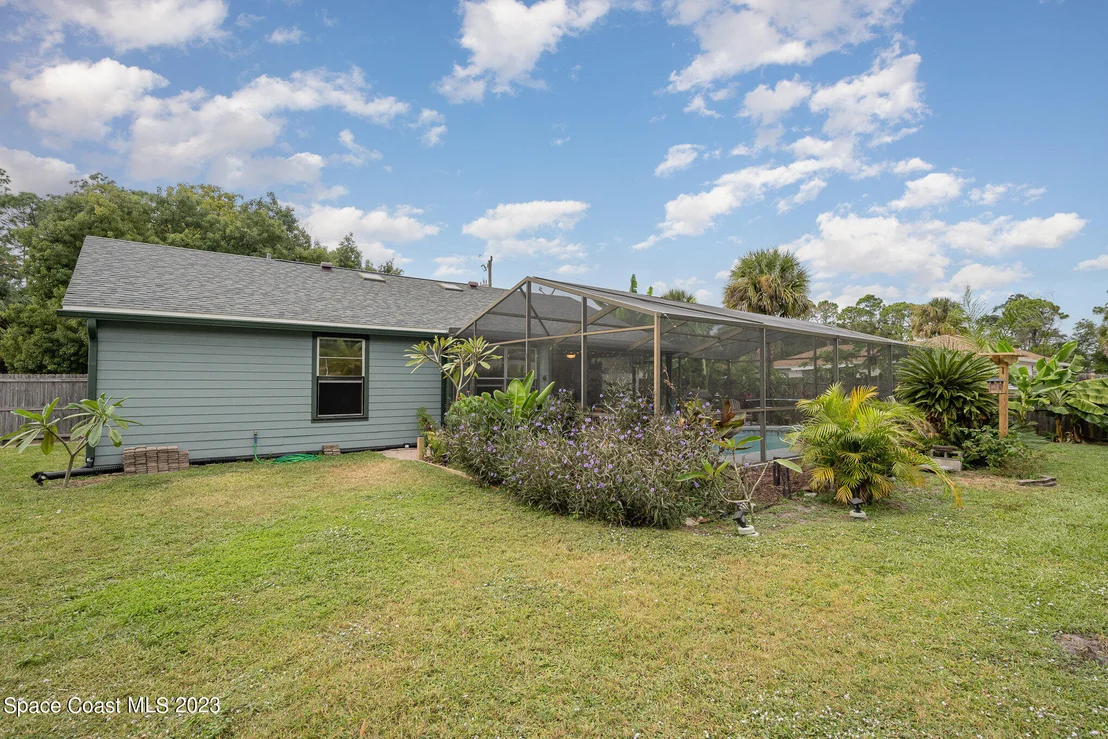 Photo of 7235 Venus Avenue