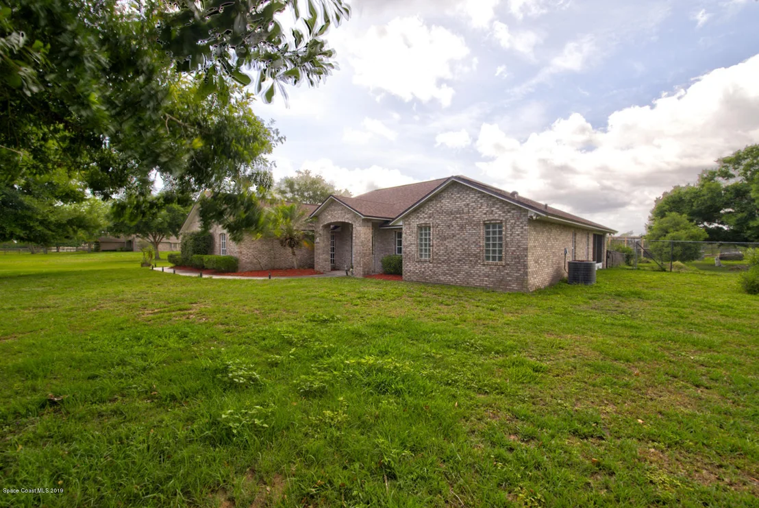 Photo of 3465 Maebert Road