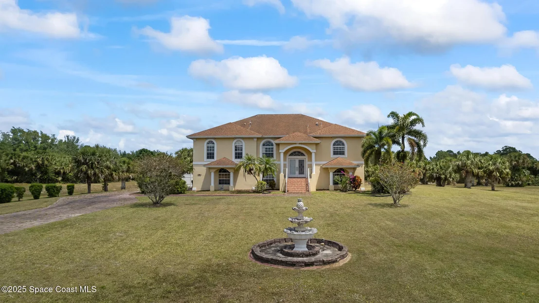 Photo of 245 Cavalier Street