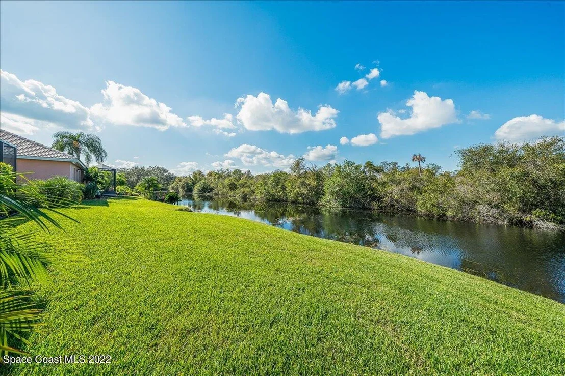 Photo of 937 Palm Brook Drive