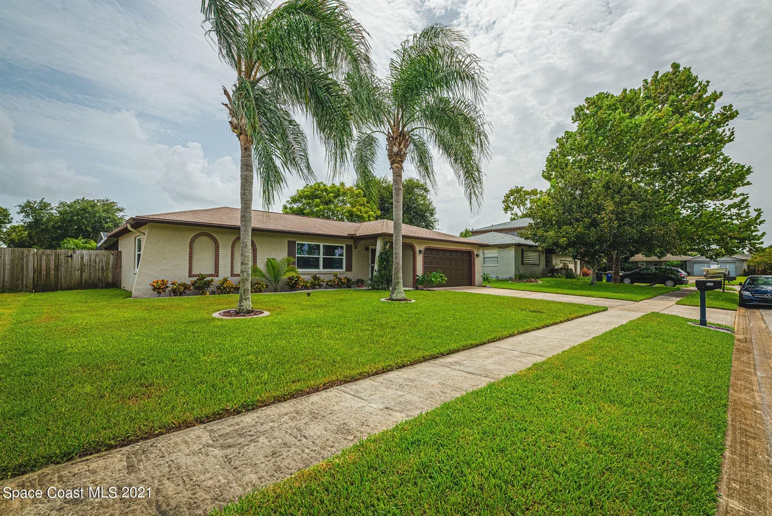 Photo of 845 Berkshire Drive