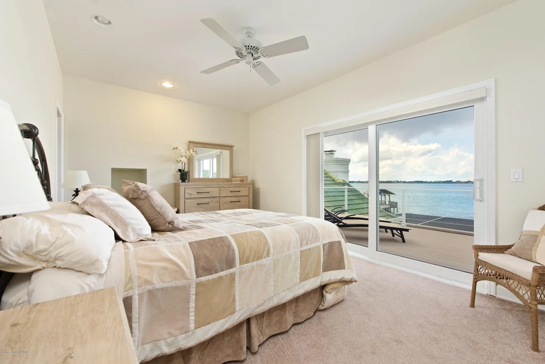 Photo of 538 Lanternback Island Drive