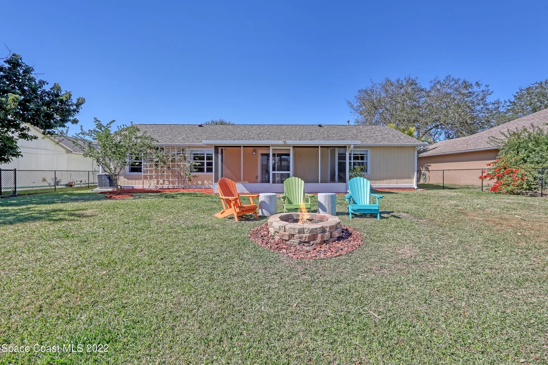 Photo of 4361 Silver Lake Drive
