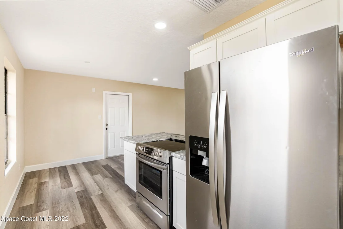 Photo of 1207 Westview Drive W
