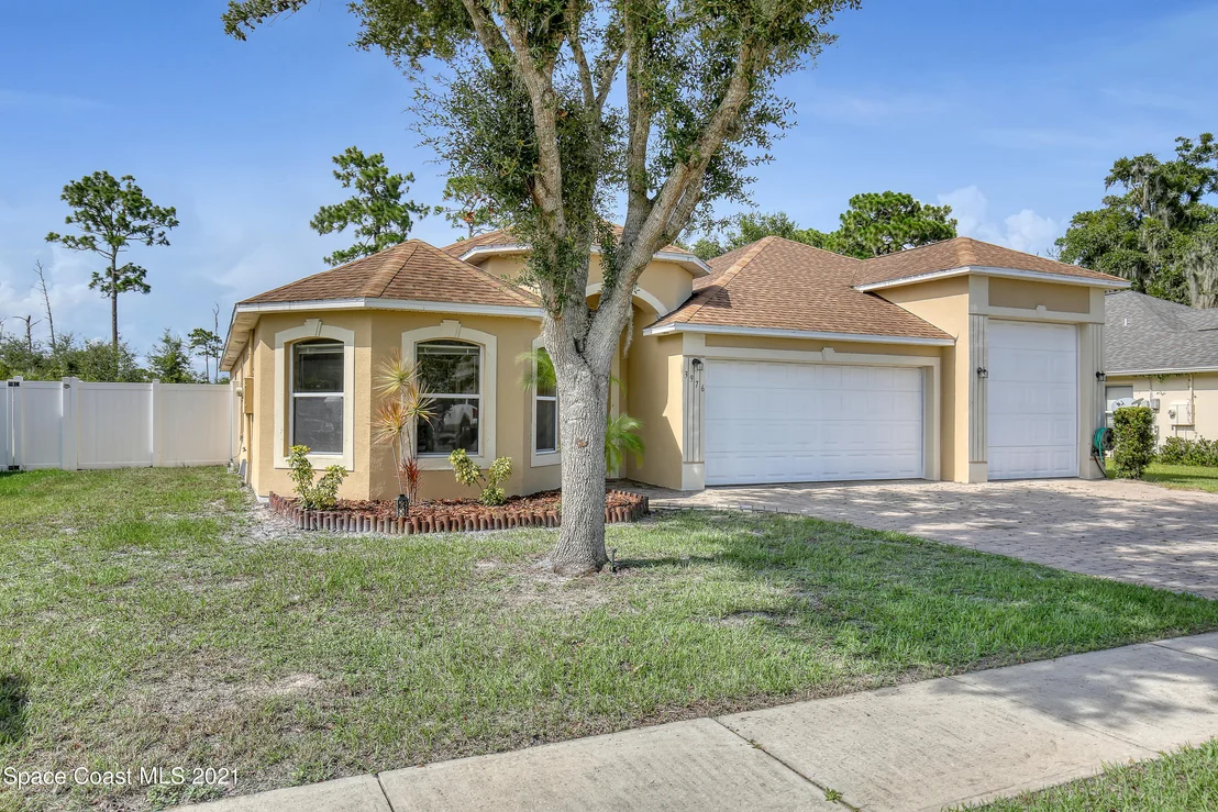 Photo of 3976 Foothill Drive