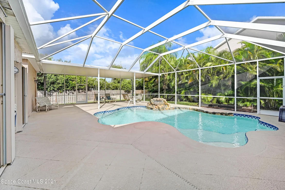 Photo of 5917 Newbury Circle